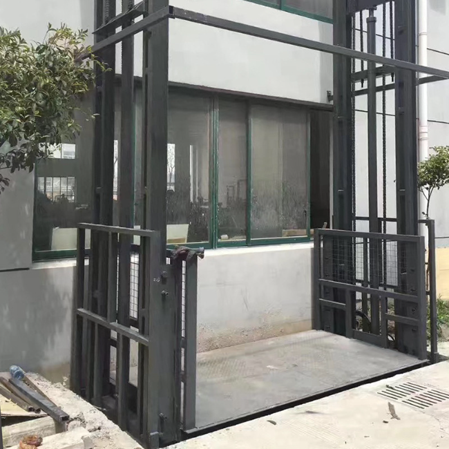 堆龙德庆5吨室外升降货梯